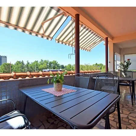Adriana - One Bedroom A2 2 *